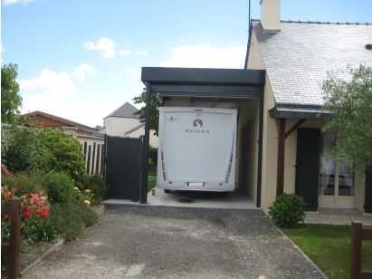 ABRI CAMPING-CAR 